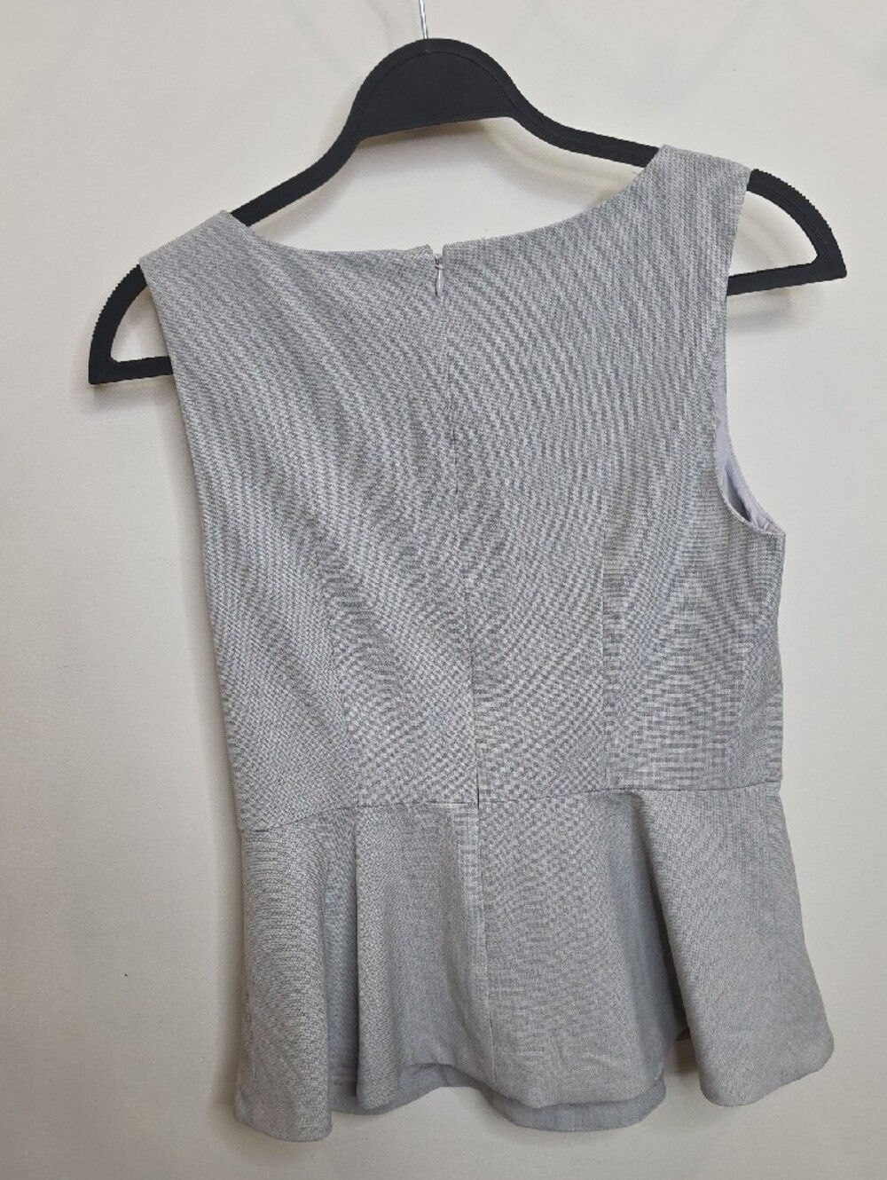 Banana Republic Light Gray Sleeveless Peplum Top New With Tags Sz 6 - Picture 6 of 8